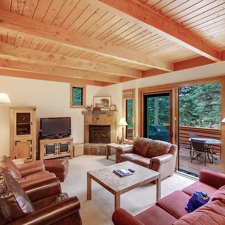 Tennis Townhome 1323